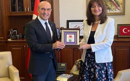 Yeni Asır: Tunç Soyer, Yunanlılara çanını bile verdi