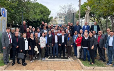 KAMACI MUHTARLA BİR ARAYA GELDİ