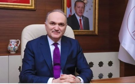 DR. FARUK ÖZLÜ  Düzce Belediye Başkanı