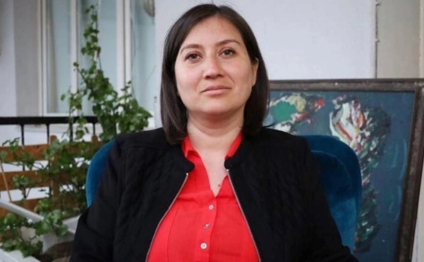 Burcugül ÇUBUK - 28. DÖNEM İZMİR MİLLETVEKİLİ