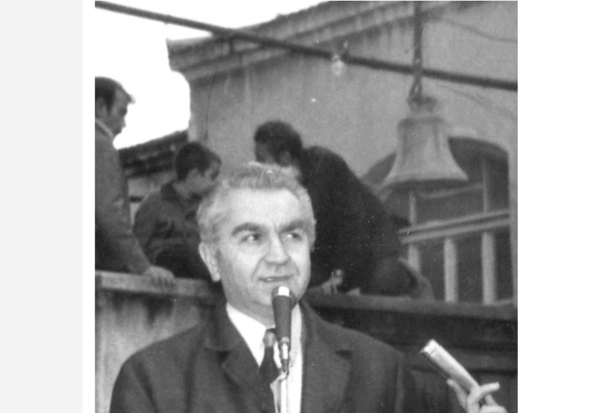 Tunç Soyer,  Tarihi Klise Çanını Yunanistan Konsolosluğu’na mı verdi?