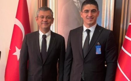 Mustafa Anıl Feroğlu Başkan Aday Adaylığını Açıkladı: "Karşıyaka'dan Rekor Oy Alacağız"