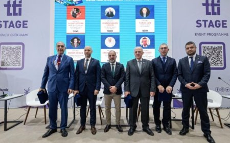 İzmir Turizm Fuarında "Deniz Yolu Ulaşımında Tatil Destinasyonları Paneli" Düzenlendi