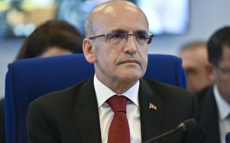 Dış politikada Şimşek etkisi mi?