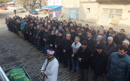 Hayırsever iş insanı İzzet İnan  8 yıl önce vefat etti