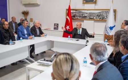 Başkan Tunç Soyer, İzmir’deki Erzurumlularla Buluştu