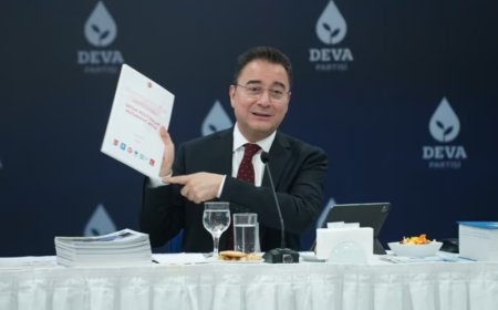 Ali Babacan: “Merkez Bankası Başkanı herkese eş zamanlı açıklama yapmalı”