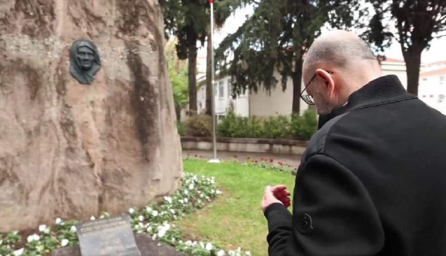 Buğra Gökce İzmir Mesaisine Başladı, CHP İl Başkanlığı'na Adaylık Dosyasını Teslim Edecek