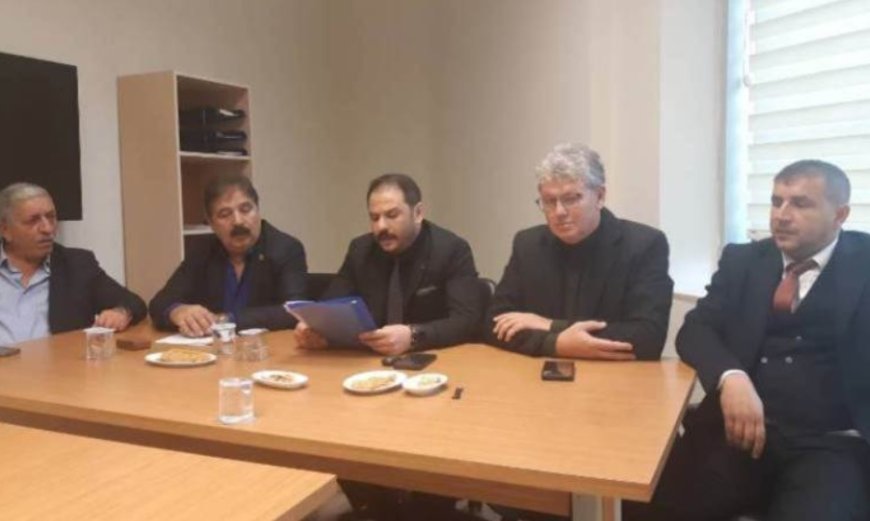 İYİ Parti'de sular durulmuyor: Üç meclis üyesi istifa etti