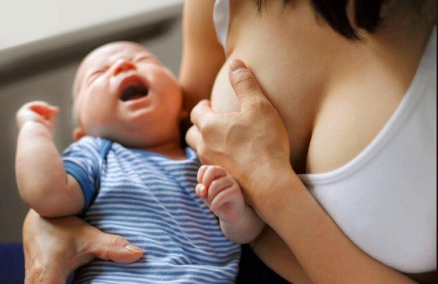 Sütüm var ancak bebeğim emmiyor. Memenin ucunu ısırıyor!