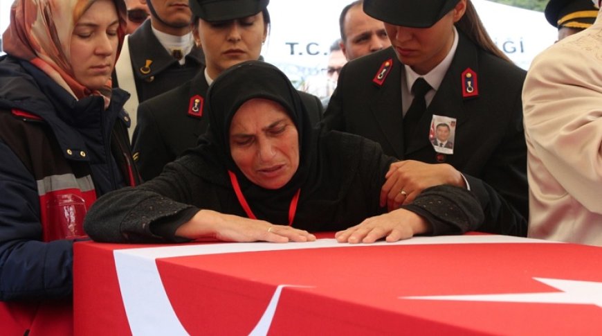 Şehit cenazeleri siyasallaştırıldı.