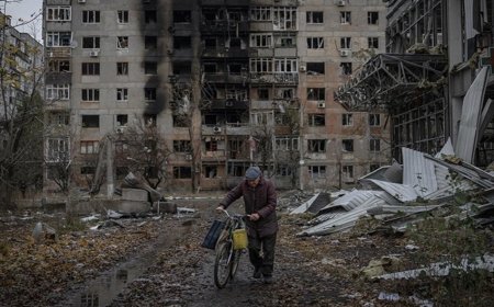 Rus füzesi Kiev'deki askeri hastaneye zarar verdi