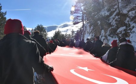 Zigana Dağı'nda Sarıkamış Şehitlerini Anma Yürüyüşü