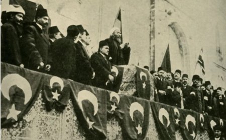 Tevhid bayrağı nedir, hilafet bayrağı diye bir şey var mı?