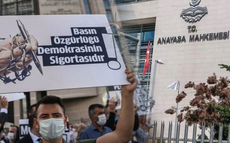 AYM'den internette habere yasak getiren yasaya iptal: Kararda 'basın özgürlüğüne müdahale' vurgusu