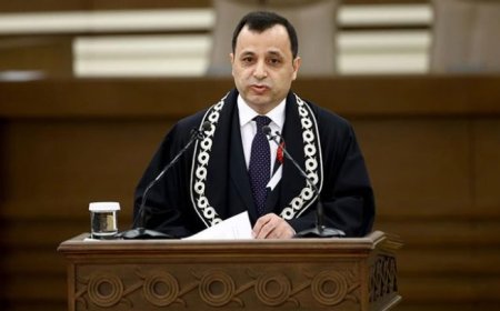 AYM Başkanı Zühtü Arslan'dan Yargıtay'a sert tepki