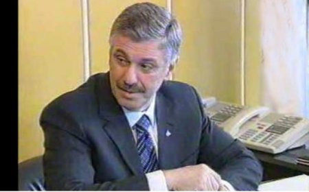 AKP, İstanbul'da Mevcut Başkanlarla Devam Edecek İddiasıyla Gündemde