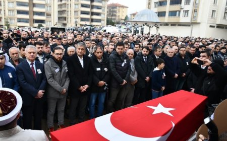 Gana'da sıtmaya yakalanan Türk polisi Fatma Akın Akıllı şehit oldu