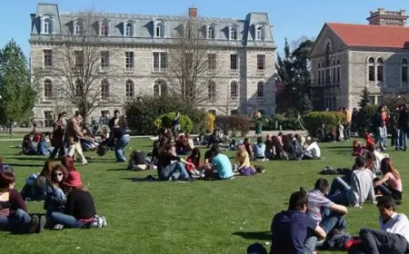 Üniversiteyi dünyaya kapatmak