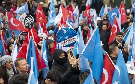 Doğu Türkistanlılardan Türkiye'ye deport tepkisi