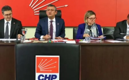 CHP, İzmir için Cemil Tugay'ı aday gösterdi; mevcut belediye başkanı Tunç Soyer
