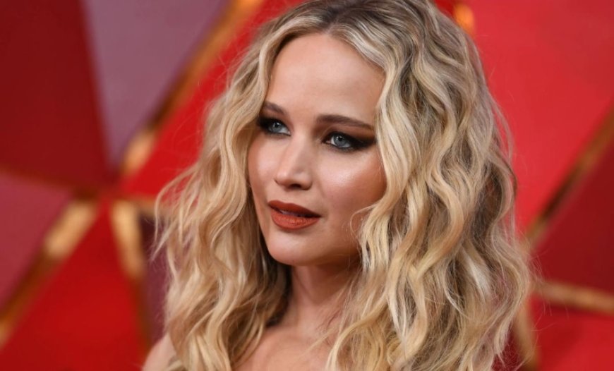 Jennifer Lawrence, Emma Stone'un Altın Küre kazanmasına mükemmel bir tepki verdi