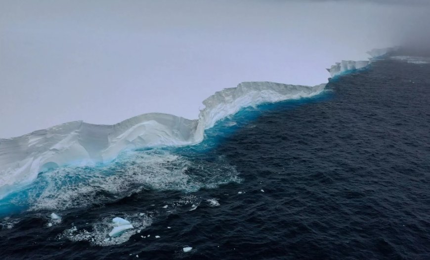 Dünyanın en büyük buzdağı A23a, Antarktika'da sürükleniyor