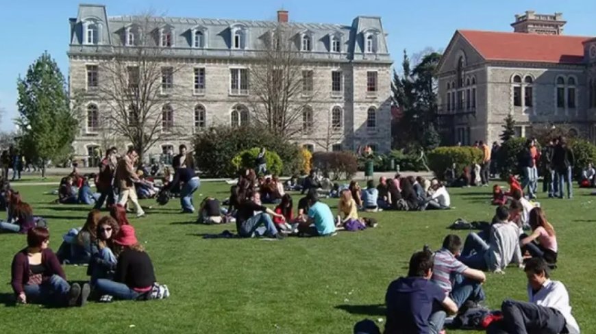 Üniversiteyi dünyaya kapatmak