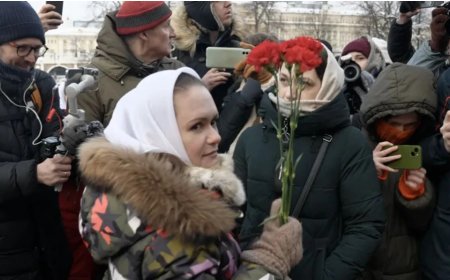 Rus askerlerin eşlerinin düzenlediği mitingde 27 gözaltı