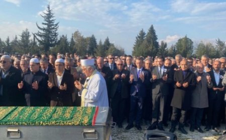 CHP İl Başkanı Şehit Cenazesinde öldü.