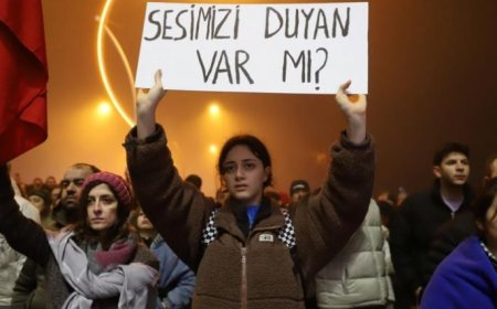 6 Şubat depremlerinin birinci yılında Hatay: 'İnsanlar öfkeli ama yorgun, günü kurtarmaya çalışıyoruz'