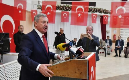 Selçuk Özdağ; Manisa Büyükşehir Belediye Başkan adaylığını açıkladı.