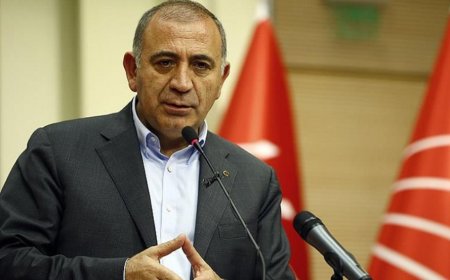 CHP'li Gürsel Tekin istifa etti: Partisine ağır eleştiriler...