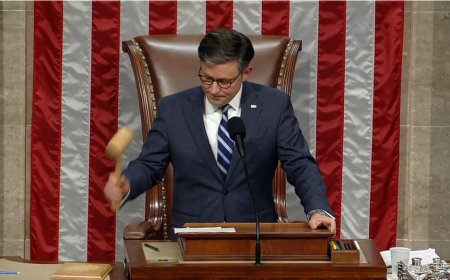 ABD Temsilciler Meclisi Başkanı, Senato’dan geçen Ukrayna’ya yardım paketini engelledi