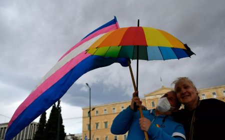 Yunanistan eşcinsel evliliği yasallaştıran ilk Ortodoks Hristiyan ülke oldu