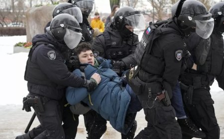 Rusya'da Navalny'yi anmak isteyen 100'den fazla kişi gözaltına alındı