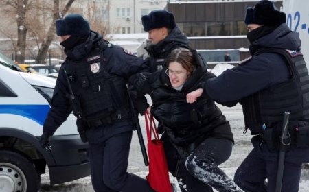 Rusya’da Navalni’yi anma törenlerinde en az 300 kişi gözaltına alındı