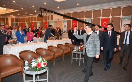 Tütüncü’den sağlık çalışanlarına müjde üstüne müjde!