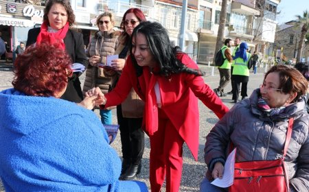 İzmir’in FOÇA  İlçesinde SİNEM ATAN  bağımsız adaylığını açıkladı.
