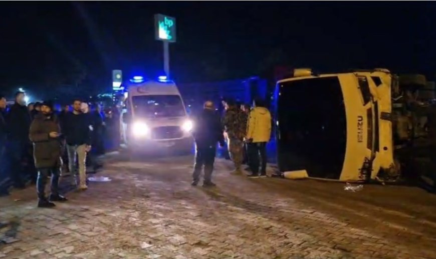 Çevik Kuvvet midibüsü devrildi: 11 polis yaralı