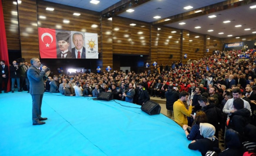 AK Parti Van ilçe adaylarını tanıttı!