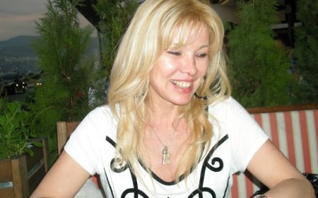 Nivent Kurtuluş'tan İzmir'e ve İzmir'in ilahlarına mesaj!