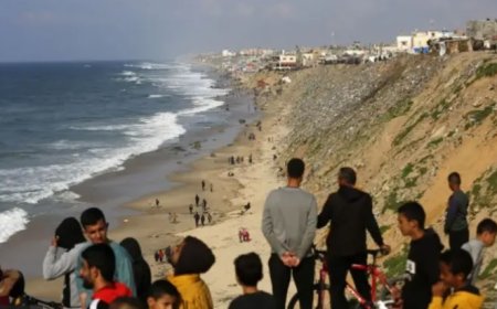 Gazze'ye havadan insani yardım ulaştırıldığı sırada 10 kişi hayatını kaybetti