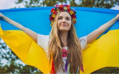 Papa'nın Ukrayna’ya ‘beyaz bayrak’ çağrısına Kiev'den yanıt: 'Bizim bayrağımız sarı-mavi'