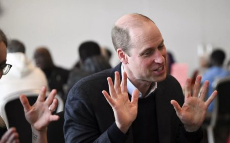 İngiltere Prensi William, gezisinde hakkında spekülasyon yapılan eşi Kate'i unutmadı