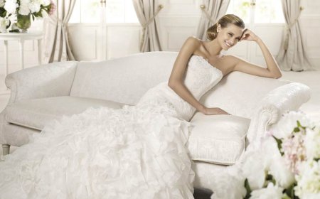 Pronovias Gelinlik Modelleri: Rüyalarınızı Süsleyen Tasarımlar