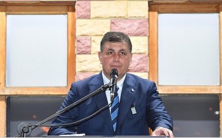 İzmir’de Aykut Erdoğdu tartışması