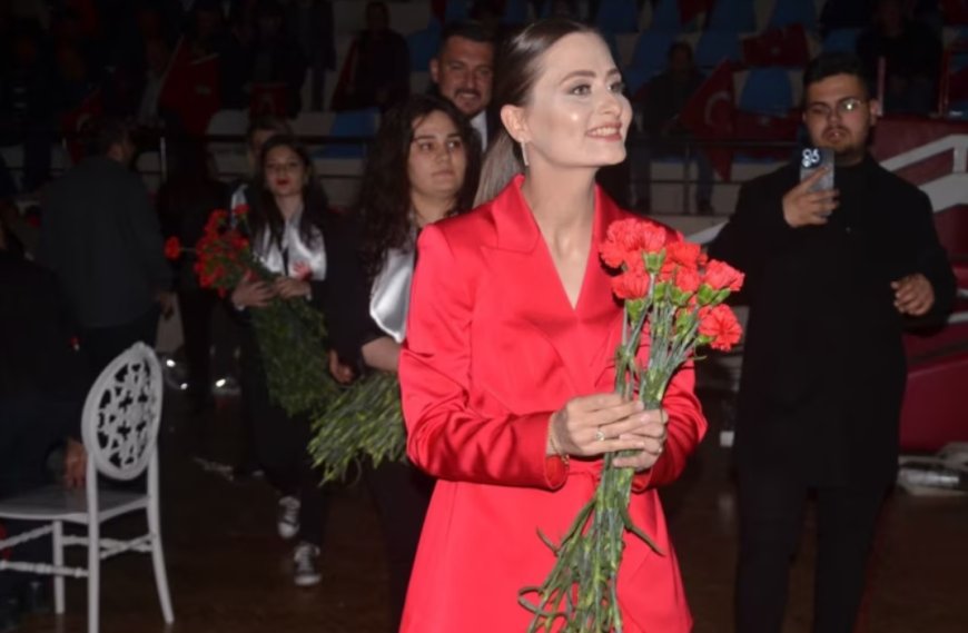 81 ilden 11’i, 922 ilçeden 64’ü "kadın başkan" dedi