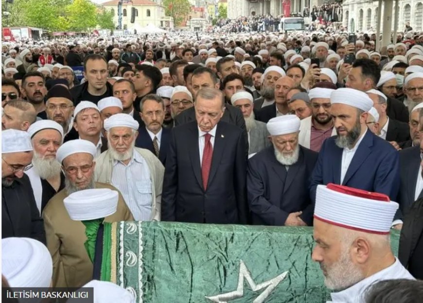 Erdoğan, hayatını kaybeden İsmailağa Cemaati lideri Hasan Kılıç'ın cenazesine katıldı