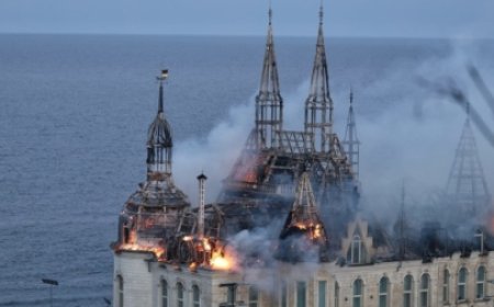 Rusya, Odesa’yı balistik füze ile vurdu: 5 kişi hayatını kaybetti